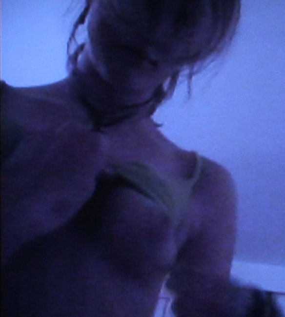 More_Leaked_Leighton_Meester_Footjob_Sex_Tape_Photos_www.GutterUncensored.com_leighton-meester-sex-tape-topless-02.jpg